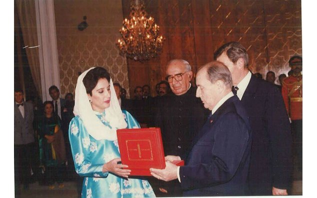 Visite au Pakistan du Président de la république française, M. François Mitterrand- (19-22 février 1990)