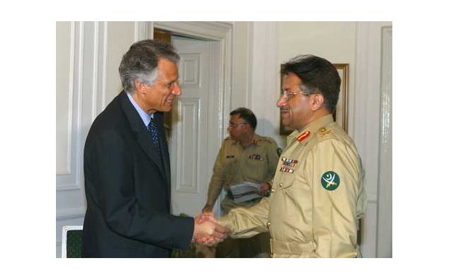 Visit to Pakistan of Mr. Dominique de Villepin (03.08.2002)