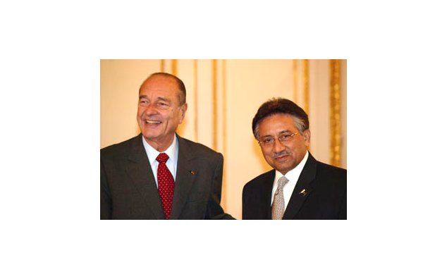 Entretien de M. Jacques Chirac, président de la République, avec le Général Pervez Musharraf, président du Pakistan (Elysée) . 08/12/2004 © Ministère des Affaires étrangères. Photo F. de La Mure